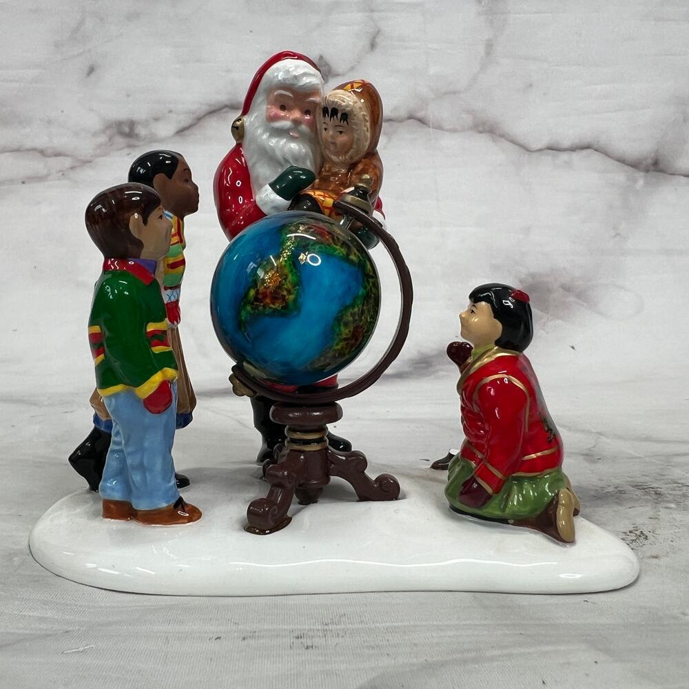 Vintage Department 56 Santa Comes to Town 2000 Village Figurine Globe FLAW